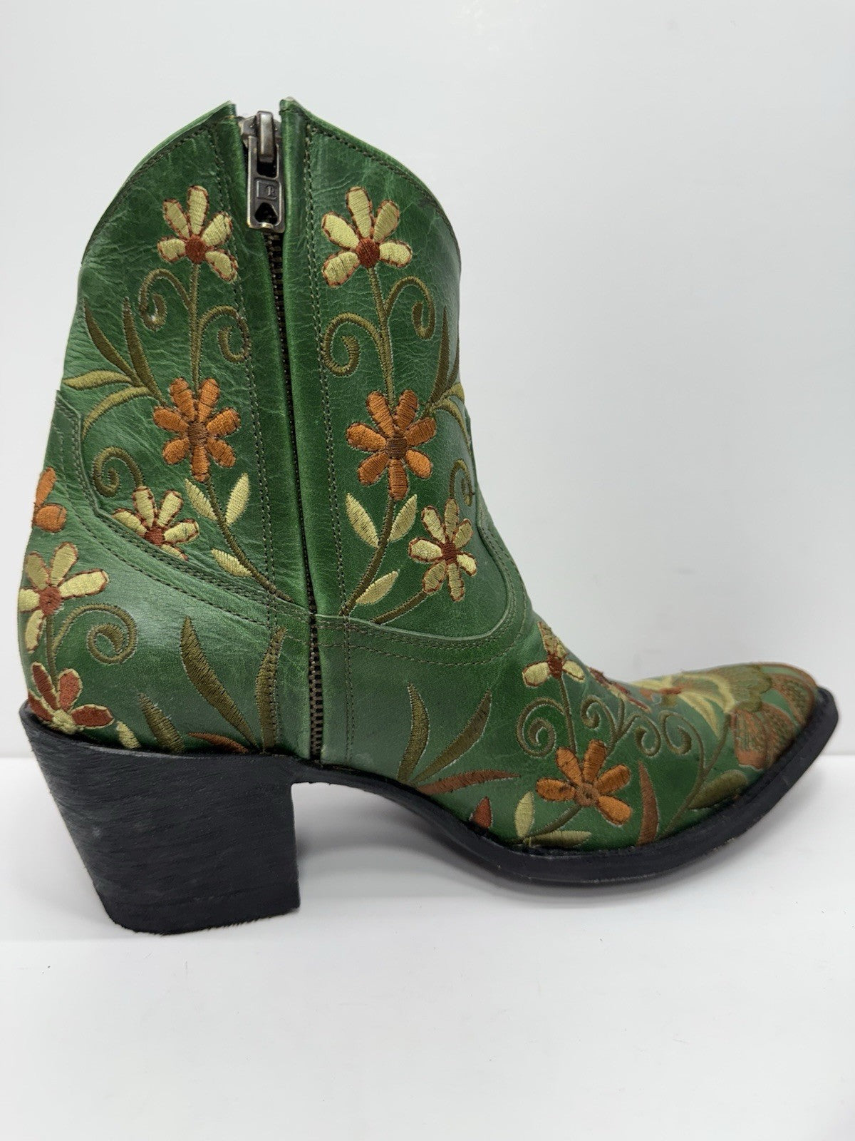 Old Gringo Women’s Dilettante Green Floral Boots Embroidered 6” Shaft Size 8
