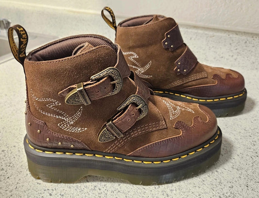 Dr Martens Devon GA Gothic Americana Western Platform Boots Womens Sz 9
