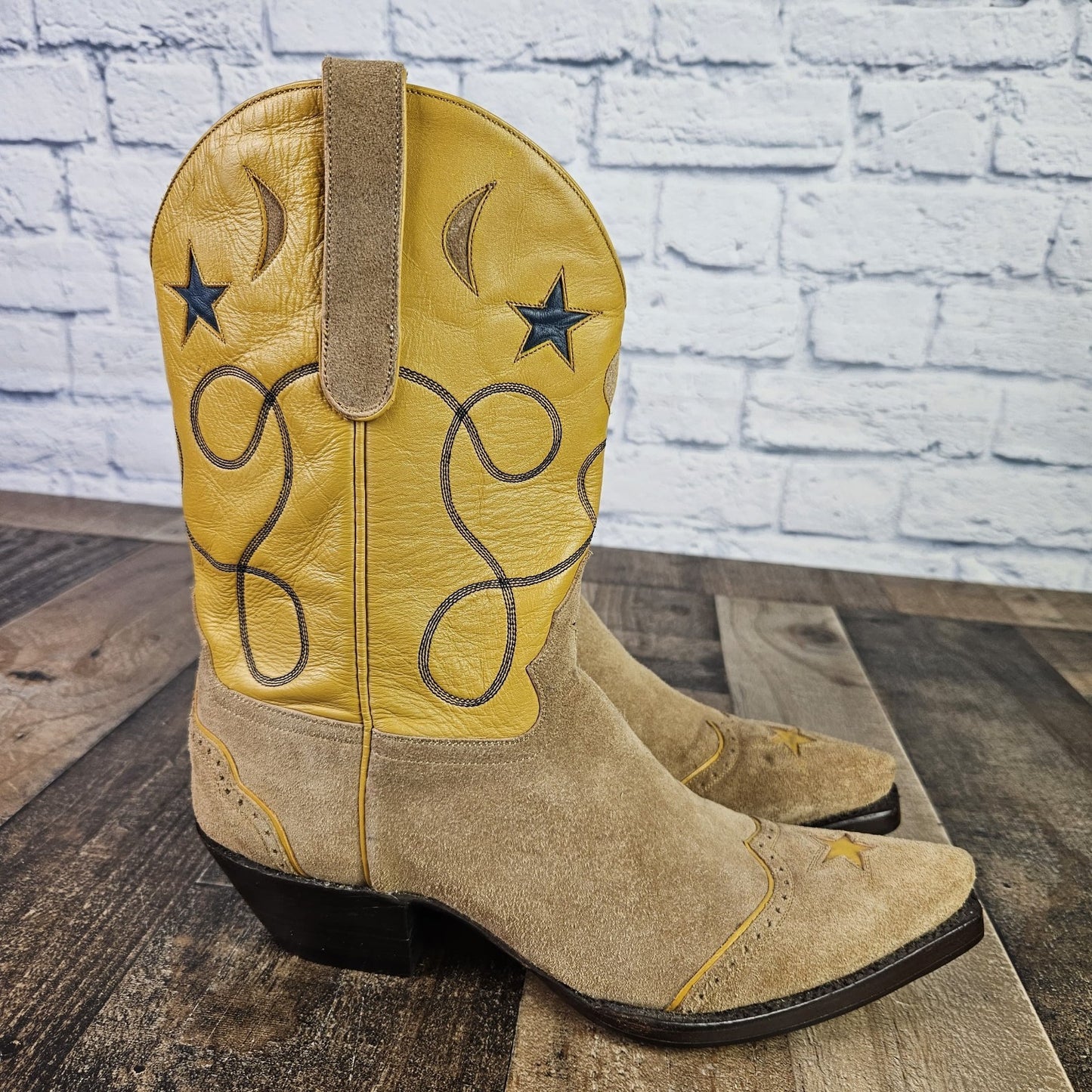 Women’s Liberty Boot Co Suede Moon Stars Boots Snip Toe Roper Size 10 B